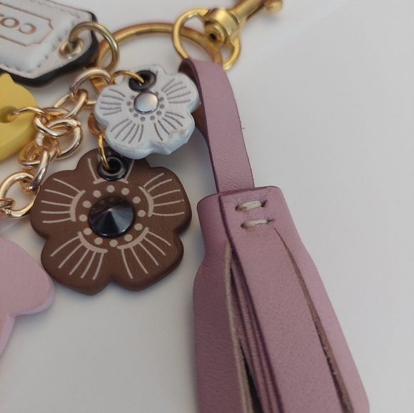Coach Hangtag Keychain Easter For handbags - Picture 3 of 5